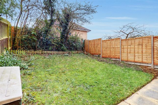24, Burano Grove, Milton Keynes photo 2