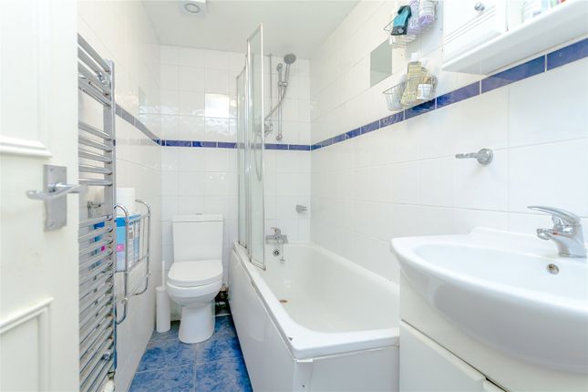 Flat for sale in Falkland Road, London