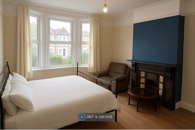 St Johns Avenue, Harlesden, London photo 3