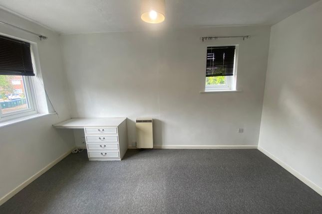 9, Hurn Way, Coventry photo 5