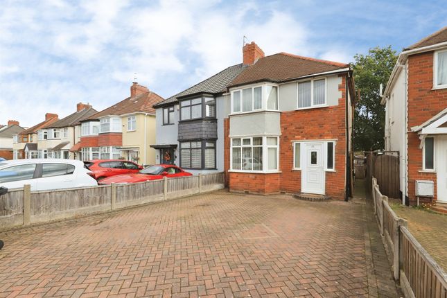 3-bed semi-detached on Prestwood Avenue, Wolverhampton, £170,000