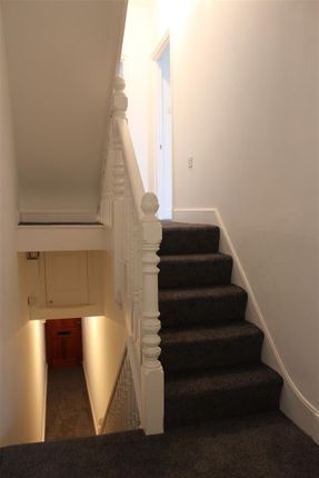 2-bed house on 42A, Napier Road, London, £1,800/mo