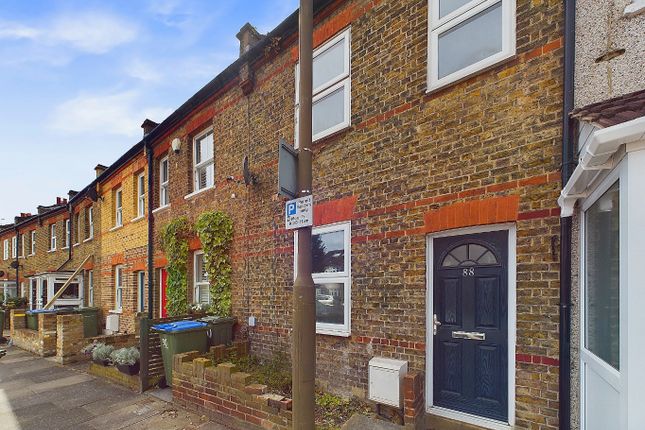Terraced house to rent in Green Lane, London, Greater London