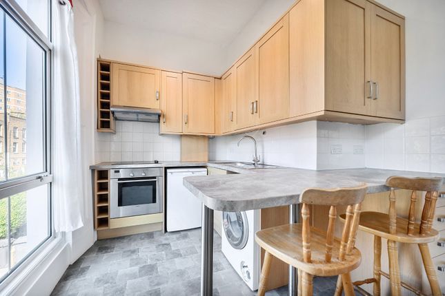 Southgate Road, London photo 3