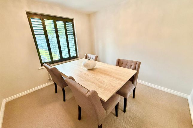 7, Blueberry Way, Macclesfield photo 4
