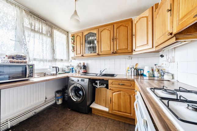 Flat 9, The Beeches,, London Road, Mitcham photo 2