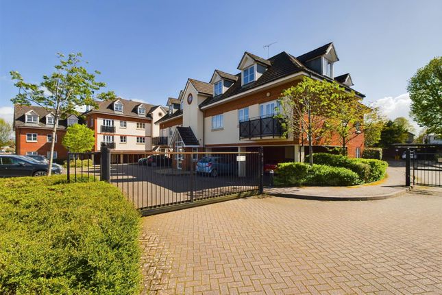 Flat for sale in Coy Court, Aylesbury