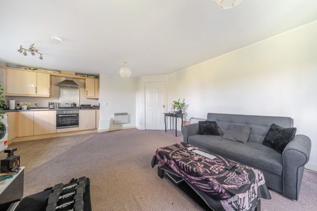 30, Hendeley Court, Staffordshire photo 4
