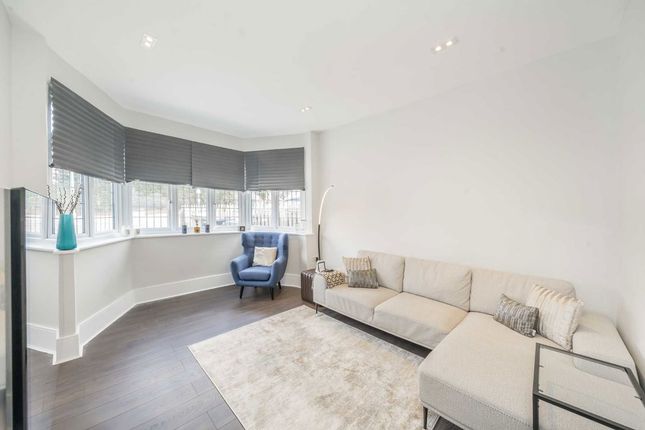 14, Talbot Crescent, London photo 3