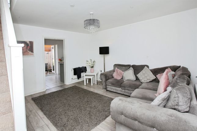 16, Stone Field Road, Caerphilly photo 3