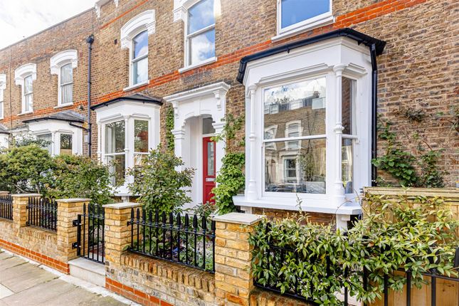 Property for sale in Foulden Road, London N16