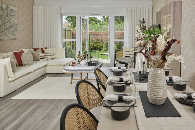 Pembroke Living Dining
