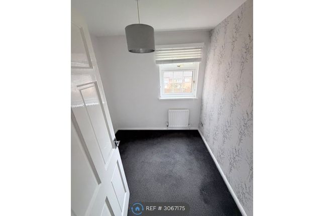Phoenix Place, Newton Aycliffe photo 2