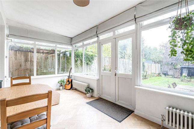 Hillfield Avenue, London photo 4