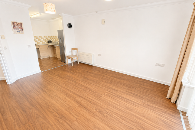 20 Danbury Gardens, Danbury Place, Leicester photo 2