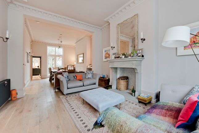 Thumbnail Flat for sale in Westwick Gardens, London