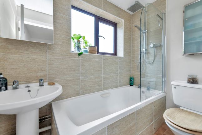65 Weston Way, Newmarket photo 3