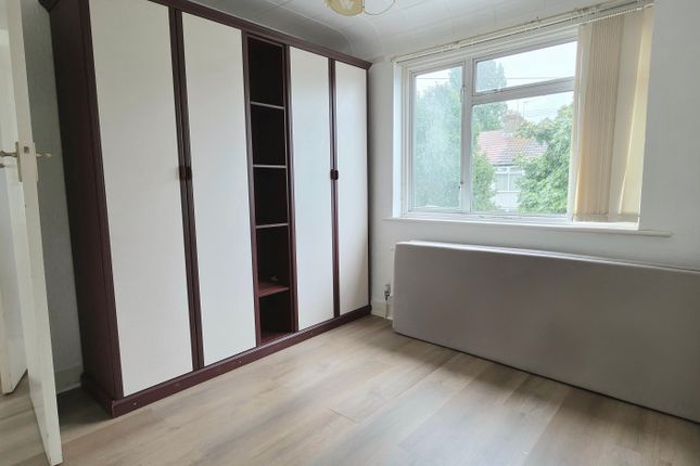 8, HARROW photo 5