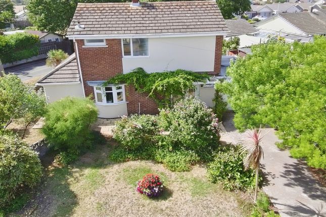 9, Adenfield Way, Barry photo 2