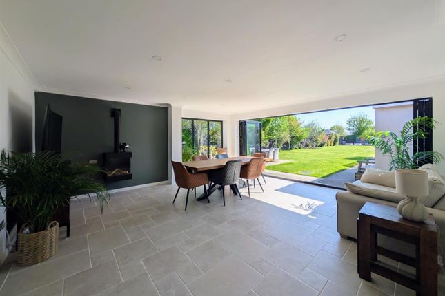 Hill View, Tewkesbury Road, Gloucester photo 2
