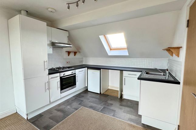 Flat 5, 14, Higher Tower Road, Newquay photo 3