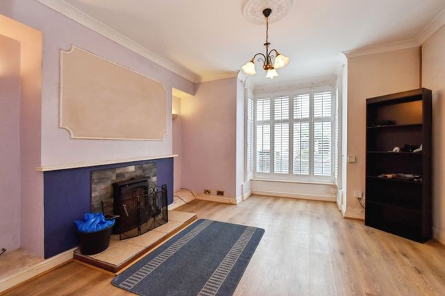 24, Ynysderw Road, Swansea photo 2