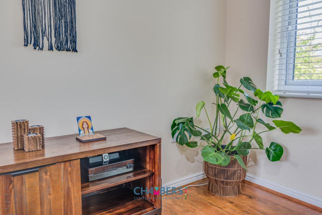 7, Hawksworth Crescent, Birmingham photo 5
