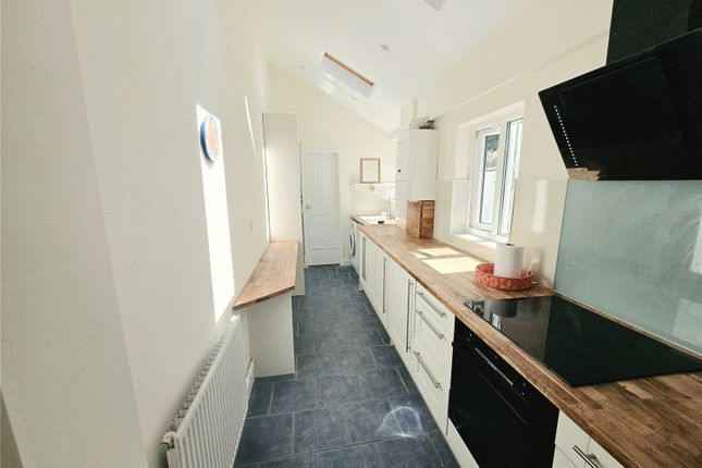 22, Birchwood Crescent, West Midlands photo 3