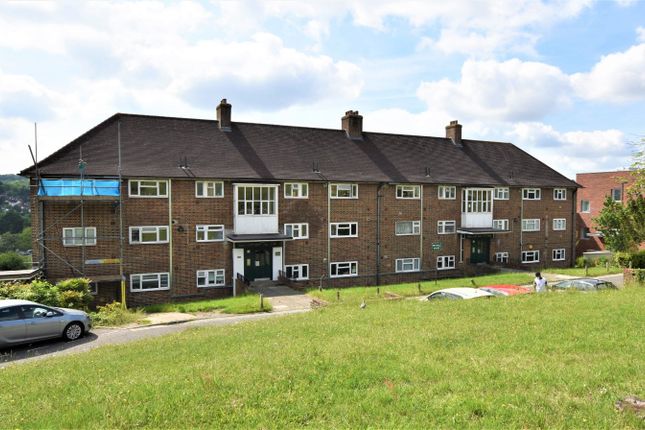 Thumbnail Flat to rent in Kingsdown Avenue, South Croydon
