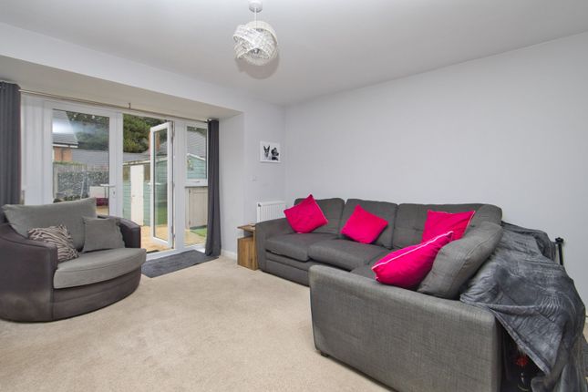 15, Colmanton Grove, Deal photo 3
