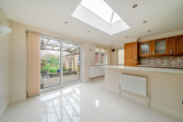 81, New Park Road, Surrey photo 4