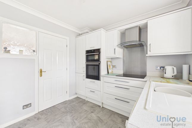 24, Woodlands Drive, Warton photo 3