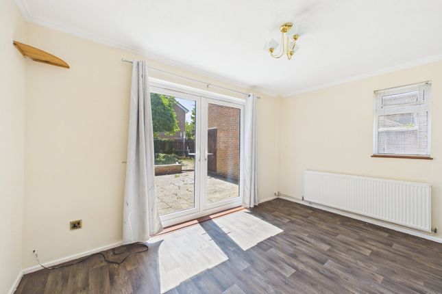 11, Easby Way, Reading photo 4