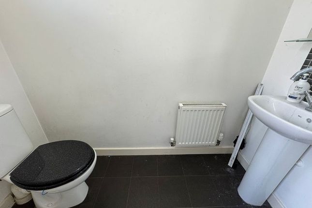 99, Leicester Road, Luton photo 5