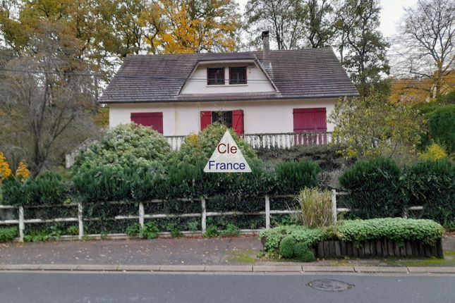 Detached house for sale in Petit-Couronne, Haute-Normandie, 76650, France