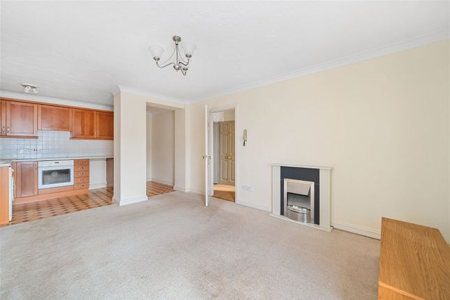 Flat for sale in Horseshoe Court, The Borough, Downton