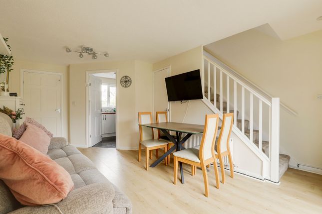3 Leander Close, Nottingham photo 3