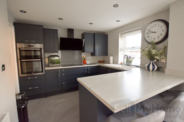 33 Bluebell Way, Coalville photo 4