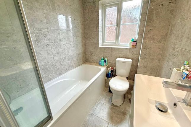 Flat 6, Chiltern Court, Chiltern Road, Dunstable photo 5
