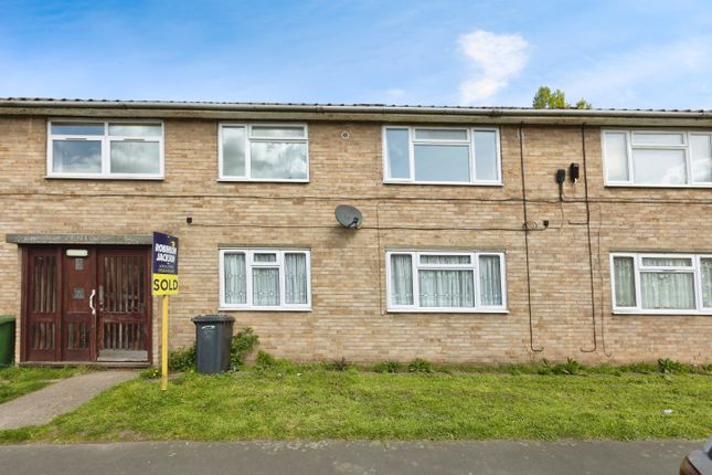 Thumbnail Flat for sale in Milton Road, Swanscombe, Kent
