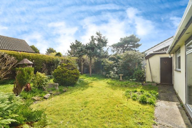 6, St. Ives End Lane, Ringwood photo 2