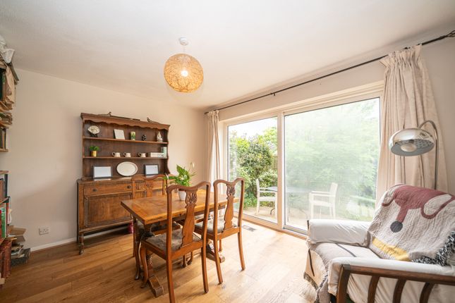27, Chiltern Park Avenue, Berkhamsted photo 4