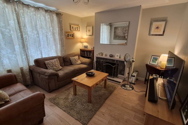 23, Swinbrook Road, Carterton photo 2