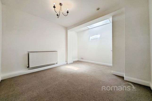 8, St. Marys Place, Farnham photo 3