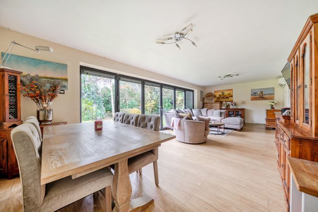 94, Gales Drive, West Sussex photo 2