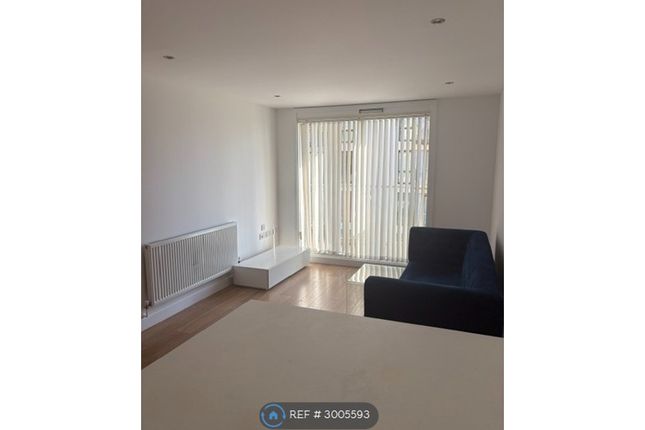 Flat, Baquba Building Conington Road, London photo 3