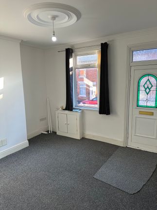 28, Warwick Street, Newcastle-under-Lyme photo 5