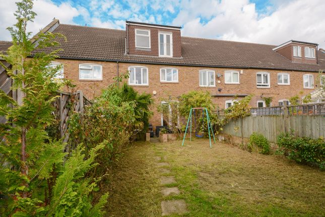 Thumbnail Terraced house for sale in Staples Close, London