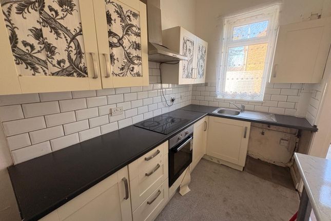 292, ST. STEPHENS ROAD, BRADFORD photo 2