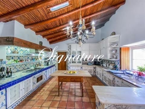 Property for sale in 8005 Santa Bárbara De Nexe, Portugal